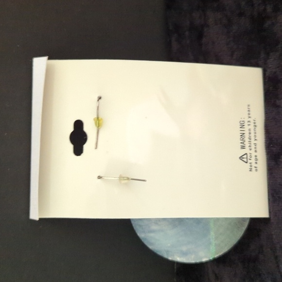 Unbranded Handpainted Seashell Peace Sign Pierced Earrings - NEW - Picture 3 of 8